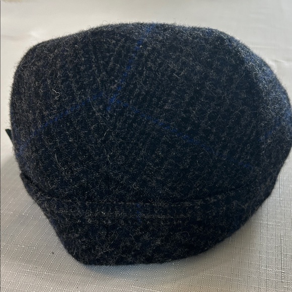 Mucros Weavers Classic Black Checkered Men's Hat - Picture 4 of 6